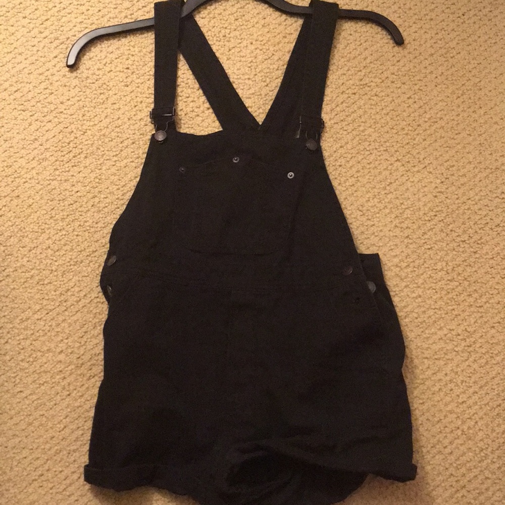 Brandy Melville Black Overalls!